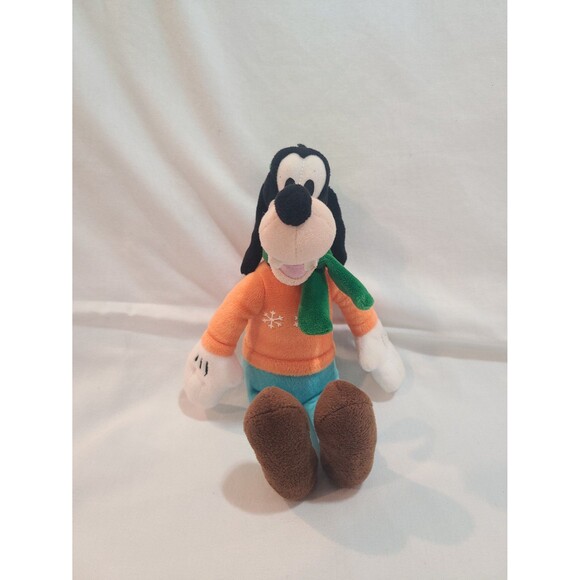 Disney Goofy With Green Scarf Plush - Picture 1 of 6